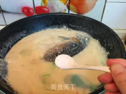 Make Soy sauce fish soup step 8