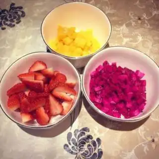 Make Creative fruit cake step 2