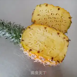 Make Pineapple rice step 1