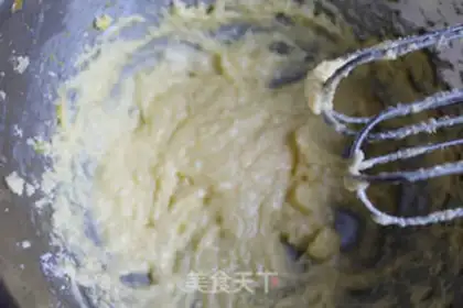 Make Milky coconut rolls step 2