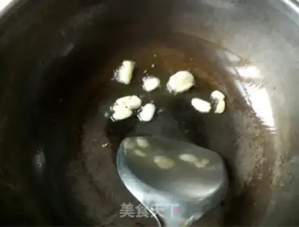 Make Garlic chicken caterpillar step 3
