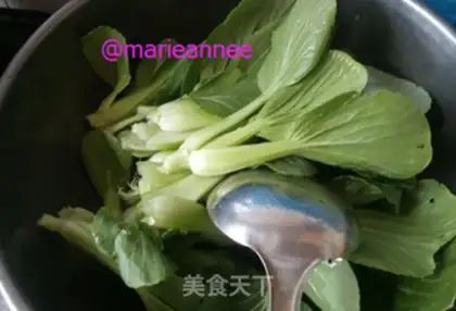 Make Garlic chicken caterpillar step 4