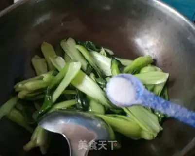 Make Garlic chicken caterpillar step 5