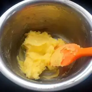 Make French Fruit Tower step 1
