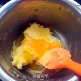 Make French Fruit Tower step 2