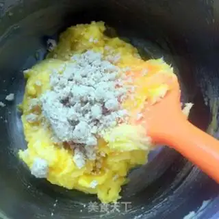 Make French Fruit Tower step 3