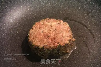 Make Hawaiian pineapple burger step 1