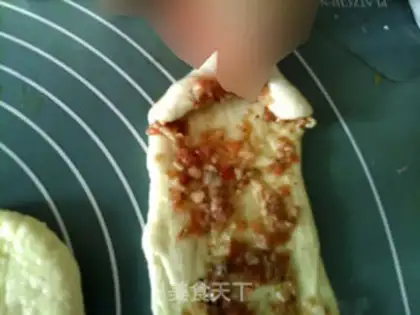 Make Hand-out pan helmets step 11