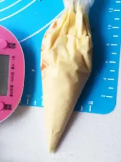 Make Ugly cake lollipop step 3