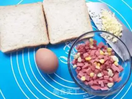 Make Toast eggs step 0