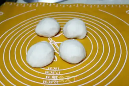 Make Egg-bread step 2