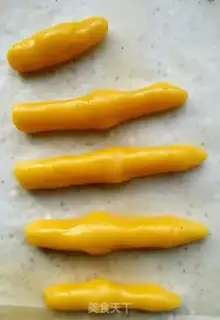 Make Witch finger crackers step 4