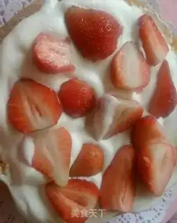 Make Barbie dolls flipping candy cake step 8