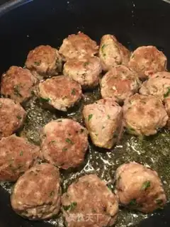 Make Italian meatballs step 6