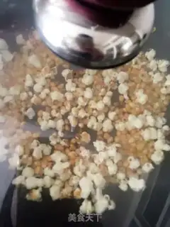 Make Chocolate popcorn step 4