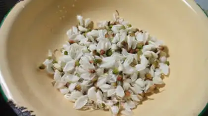 Make A bouquet roll step 4