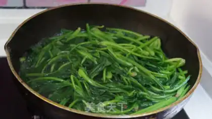 Make Spicy spinach step 4