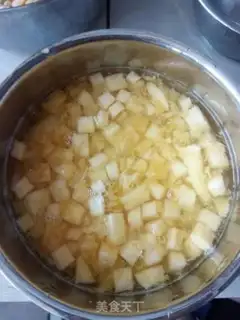 Make Pineapple rice step 2