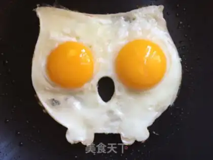 Make owl fried eggs step 3