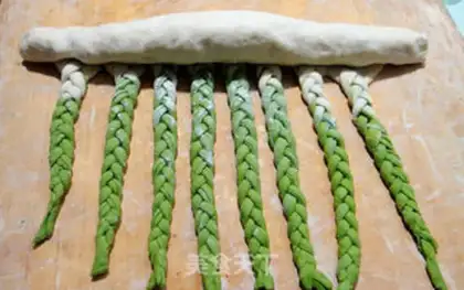 Make A bouquet roll step 8