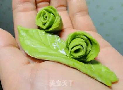 Make A bouquet roll step 9