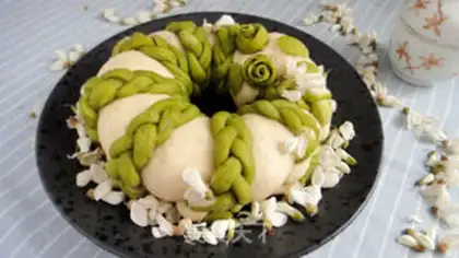 Make A bouquet roll step 11
