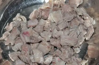 Make Red beef noodles step 2