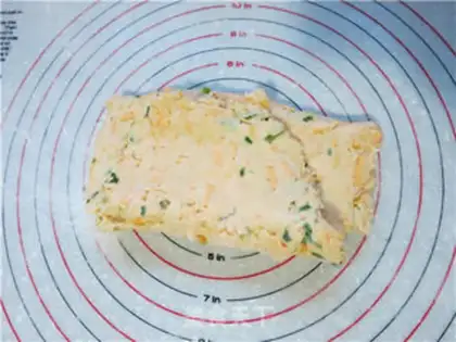 Make Cheda onion scone step 11