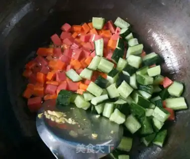 Make Cucumber ham and egg fried rice step 3
