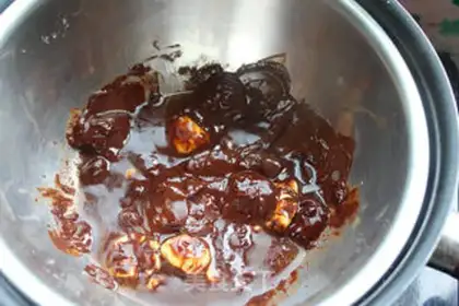 Make Chocolate cracker step 1