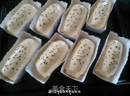 Make Paper box coconut bread step 7