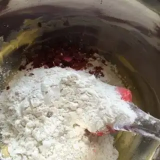 Make Rose cookies step 3