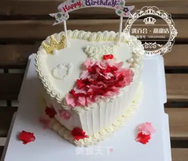 Make Beautiful flower dress cake step 3