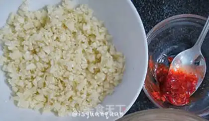 Make Creaming pepper and garlic for shrimp step 0