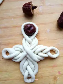 Make "Bread with bean and palm." step 9