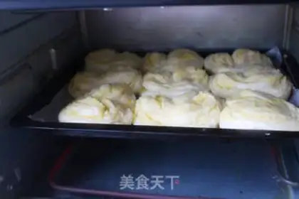 Make Heart-shaped coconut bread step 18