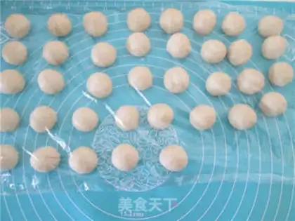 Make Light milk rose bread step 4
