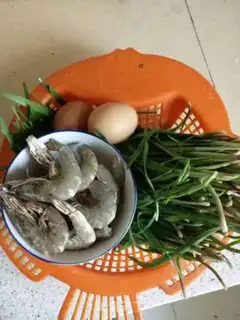 Make Eggs, shrimp, pickles step 0
