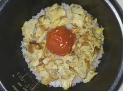 Make Tomato egg rice step 4