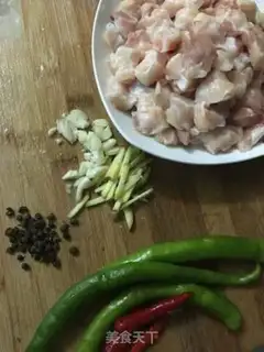 Make Spicy chicken crumbs step 0