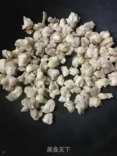 Make Spicy chicken crumbs step 1