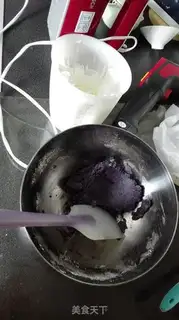 Make The purple macaron step 3