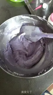 Make The purple macaron step 4