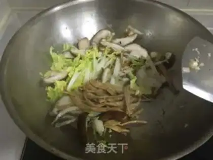 Make Three foods of pelican oil step 2