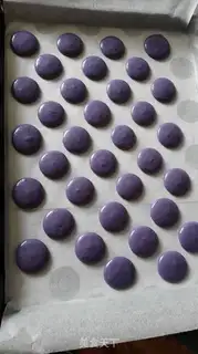 Make The purple macaron step 7