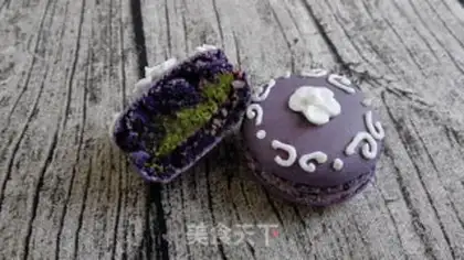 Make The purple macaron step 10