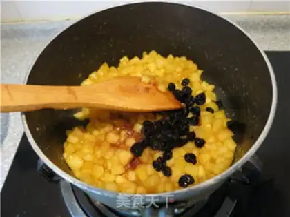 Make Apricot apple pie step 15
