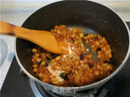 Make Apricot apple pie step 17