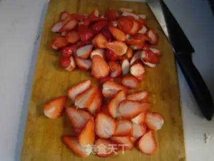 Make Strawberry cake step 3