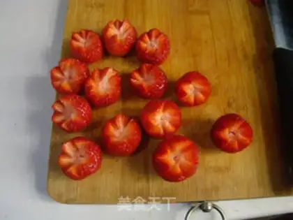 Make Strawberry cake step 4
